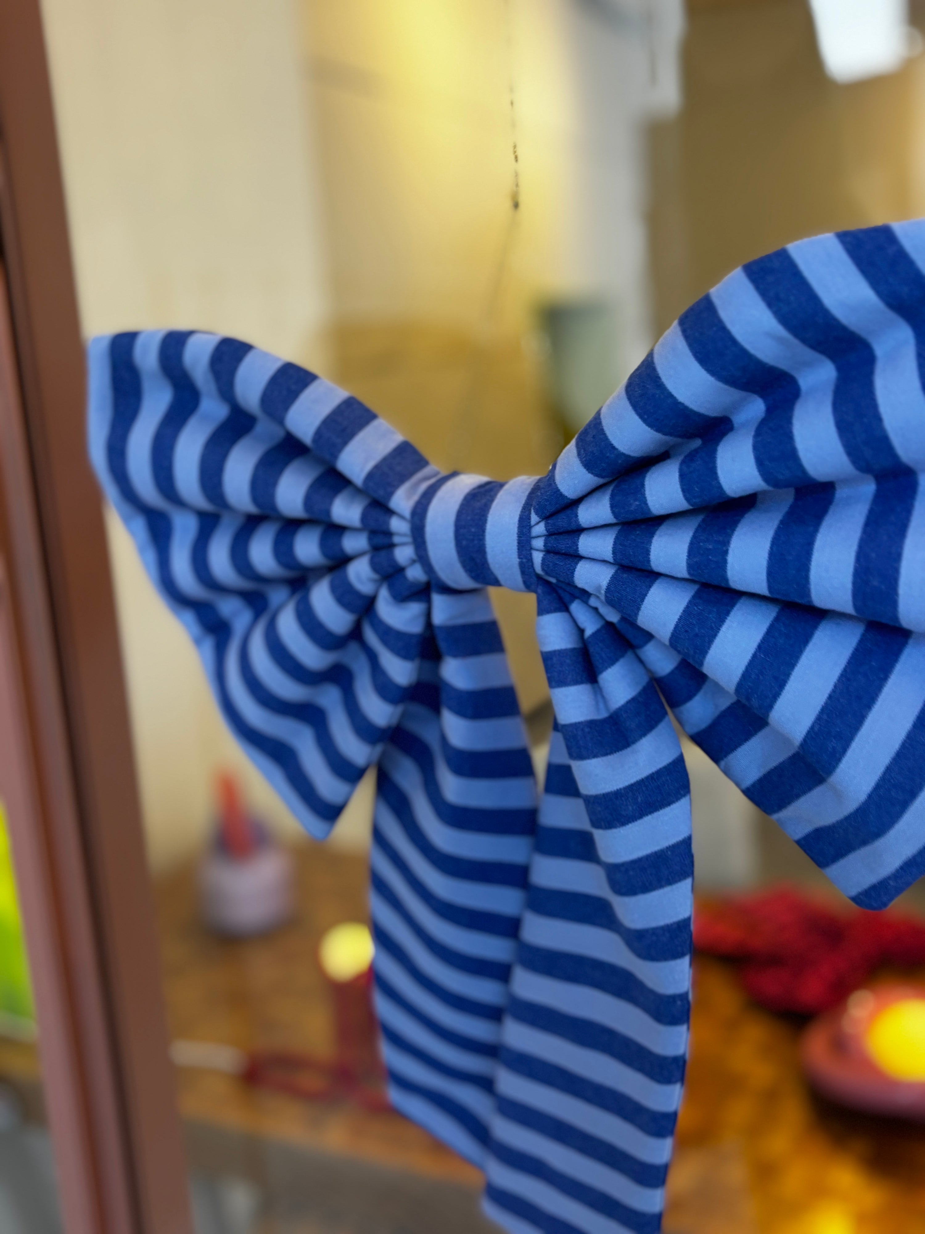 Gepersonaliseerde Bow large - Blue stripes